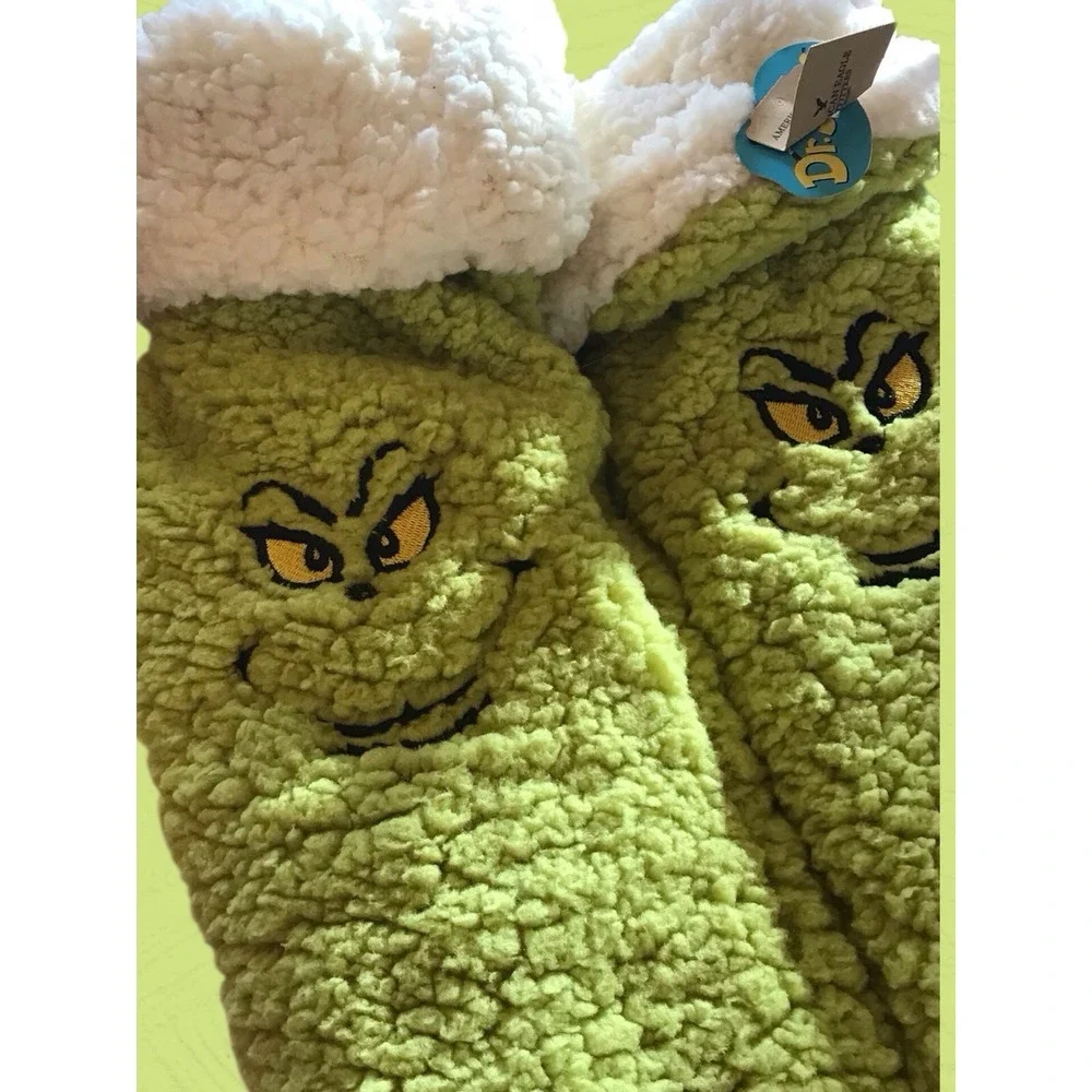 NEW American Eagle Dr Seuss AE Outfitters‎ The Grinch Plush Socks Sherpa Inside